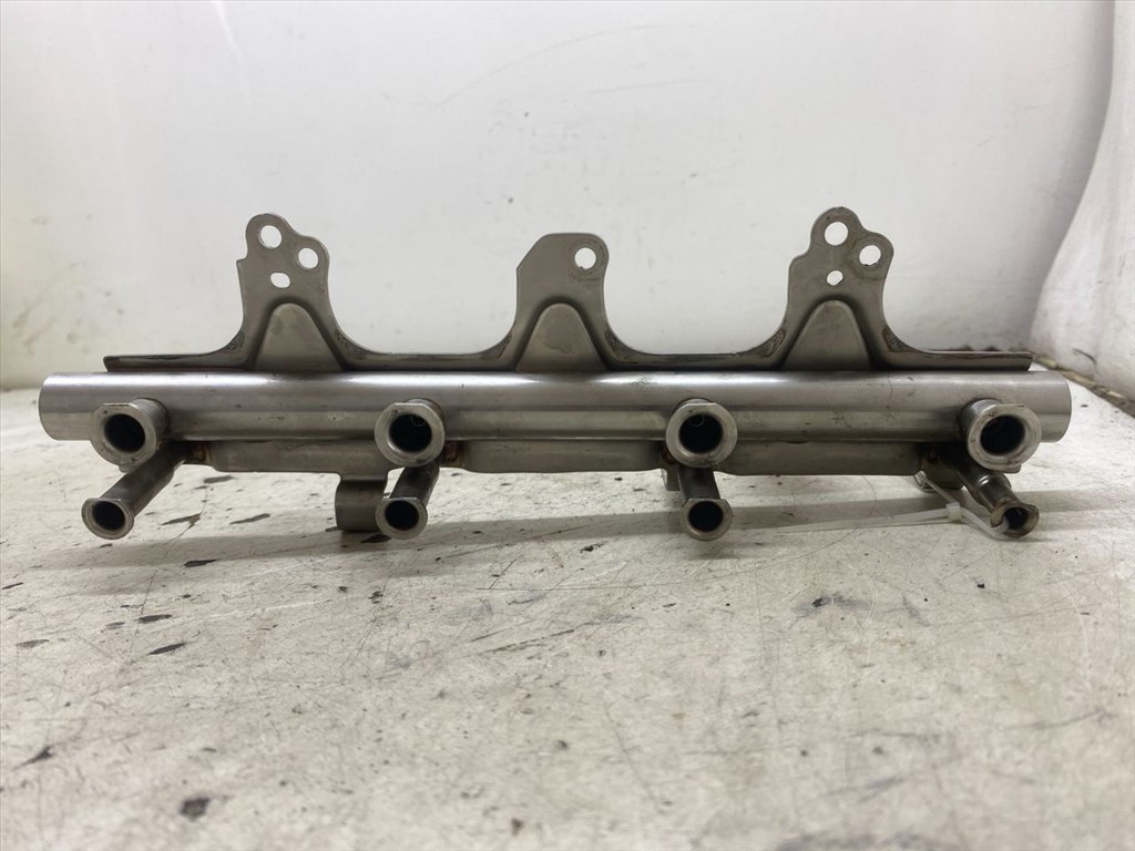 AUDI A4 IV (8K2/ B8) 1.8 TFSI Porlasztó Sor / Híd #28375# 06J133317M 2. kép