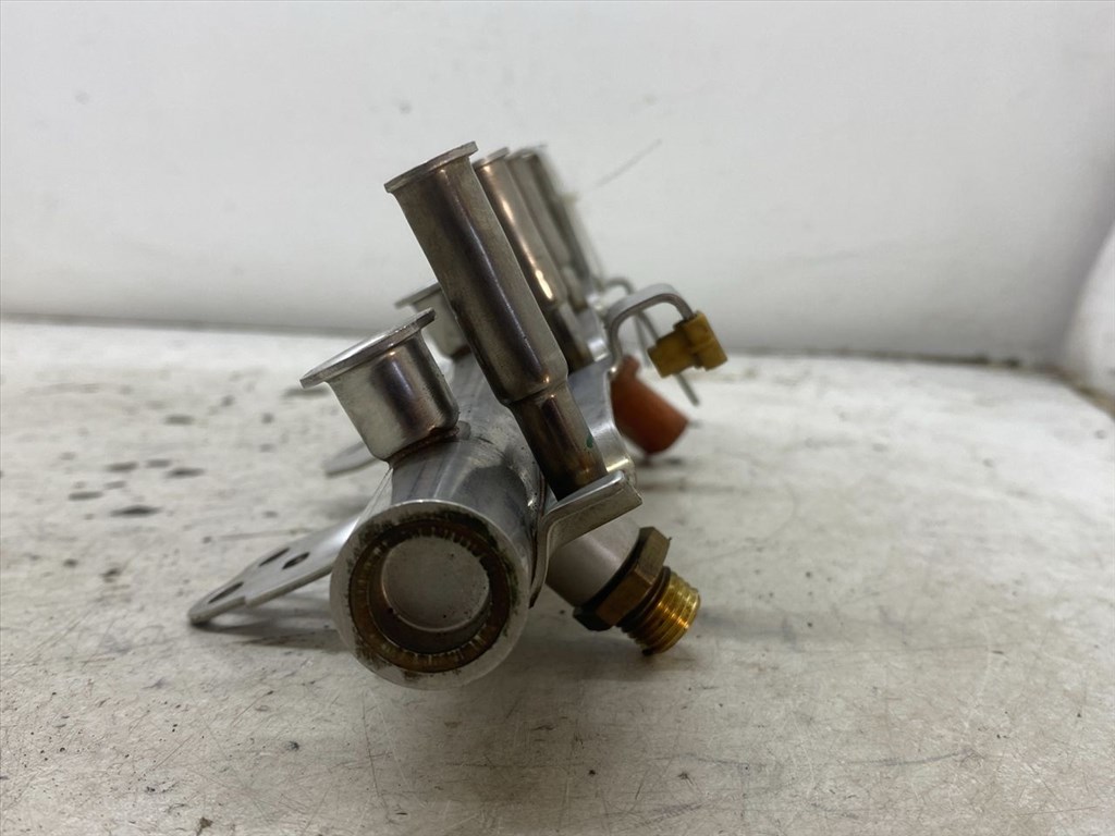 AUDI A4 IV (8K2/ B8) 1.8 TFSI Porlasztó Sor / Híd #28375# 06J133317M 5. kép