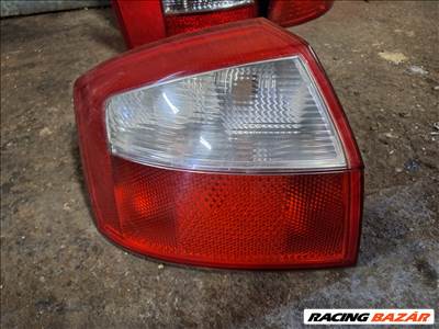 Audi A4 (B6/B7) Sedan bal hátsó lámpa 