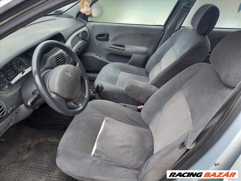 Renault Mégane I bontott alkatrészei  2. kép