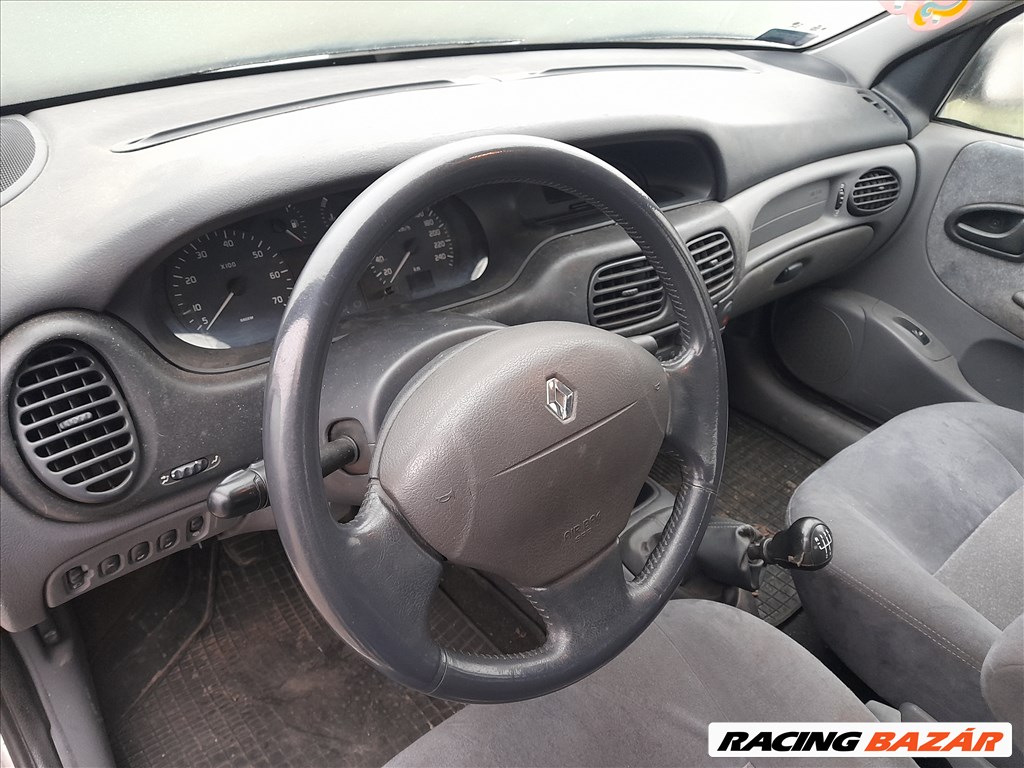 Renault Mégane I bontott alkatrészei  5. kép