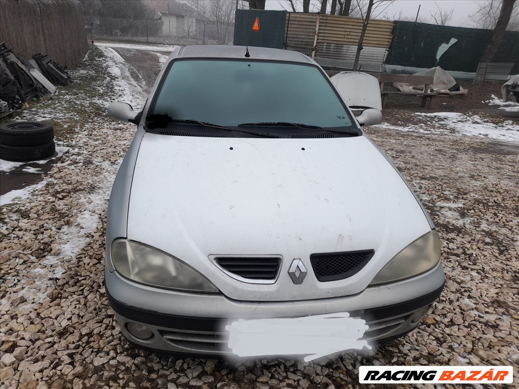 Renault Mégane I bontott alkatrészei  9. kép