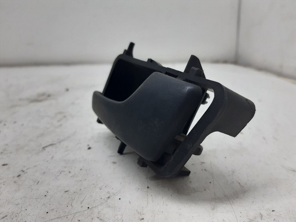 VW PASSAT Variant IV (3A5/ 35I) 2.0 16V Jobb első Belső Kilincs #17078# 357837236 2. kép