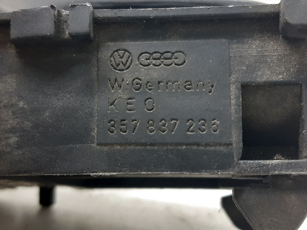 VW PASSAT Variant IV (3A5/ 35I) 2.0 16V Jobb első Belső Kilincs #17078# 357837236 9. kép