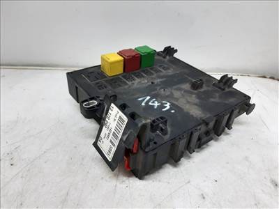 OPEL VECTRA C 1.9 CDTI Biztosítéktábla Utastér #14002# 13170892