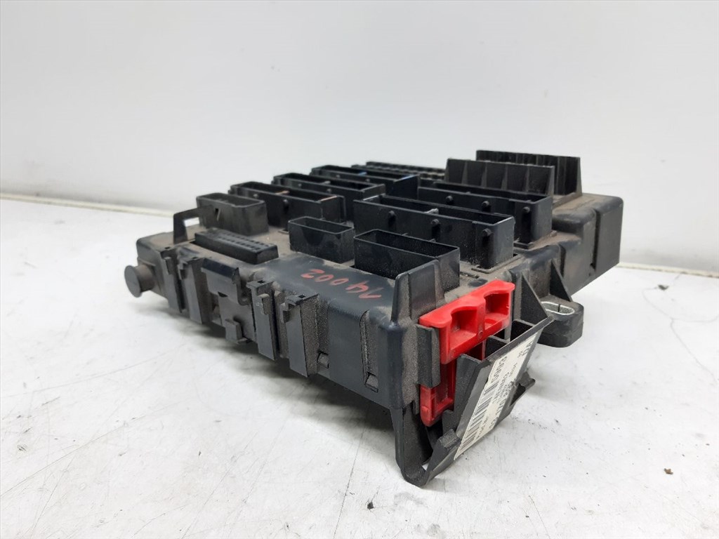 OPEL VECTRA C 1.9 CDTI Biztosítéktábla Utastér #14002# 13170892 7. kép