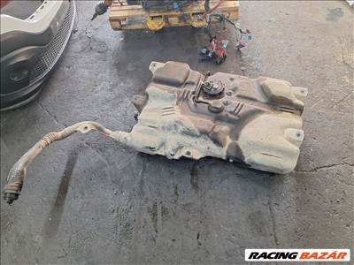 Renault Trafic III üzemanyag tank