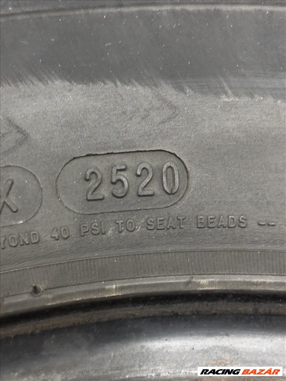  215/7516c" használt Michelin teherautó gumi. 6. kép