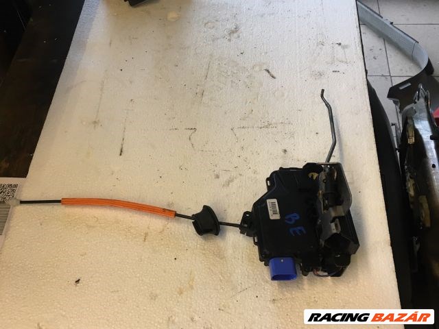 Audi A8 (D3 - 4E) D3 - 4E Bal első Ajtózár 4E1837015 1. kép