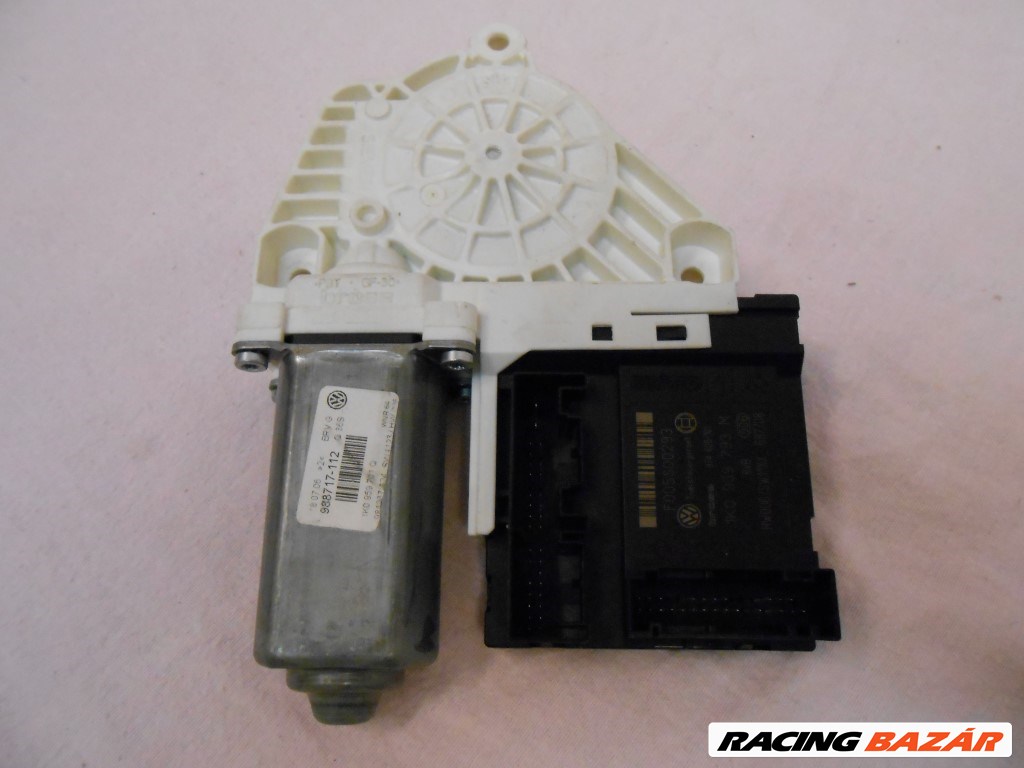 VW Passat B6, 3C 2005-2010 Ablakemelő motor - elektronikával BAL első 1K0959701Q, 1K0959793M 1. kép