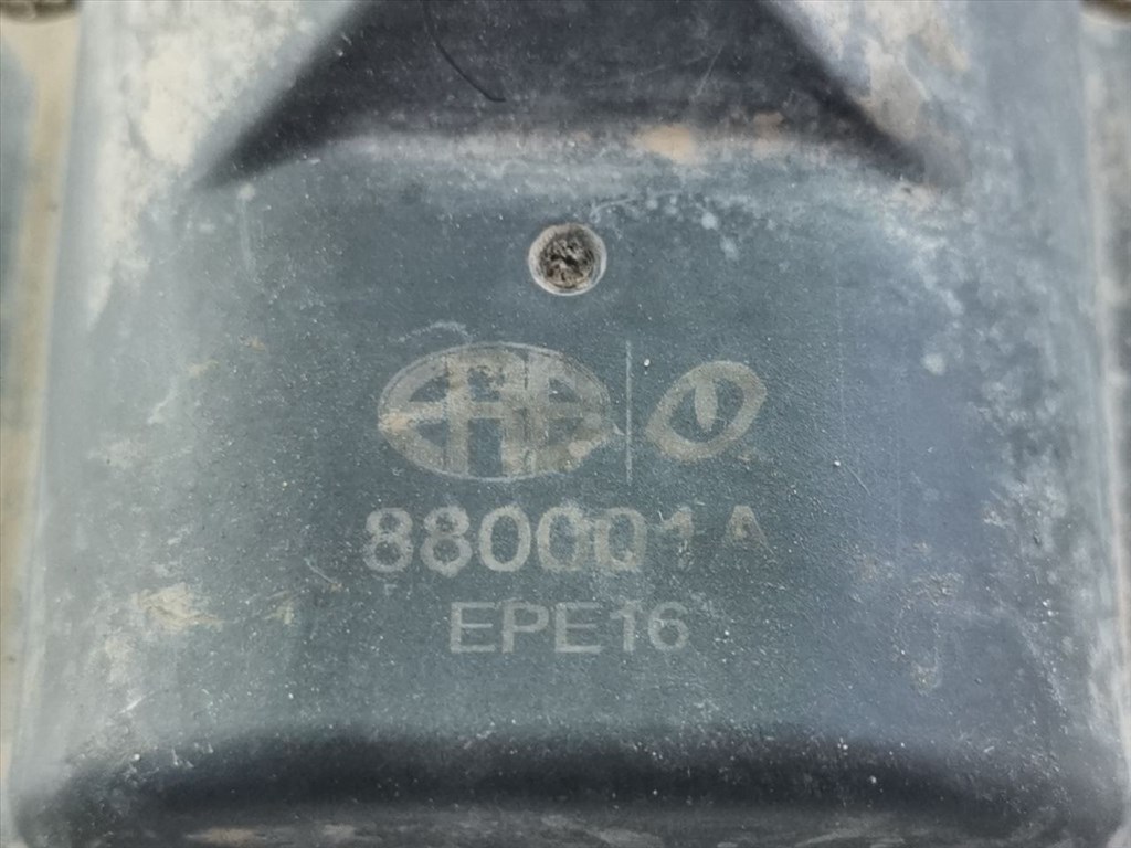 VW POLO (6N1) 60 1.4 Gyújtótrafó #884# 880001A 2. kép
