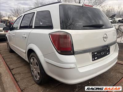 Opel Astra H 1.6i bontott alkatrészei
