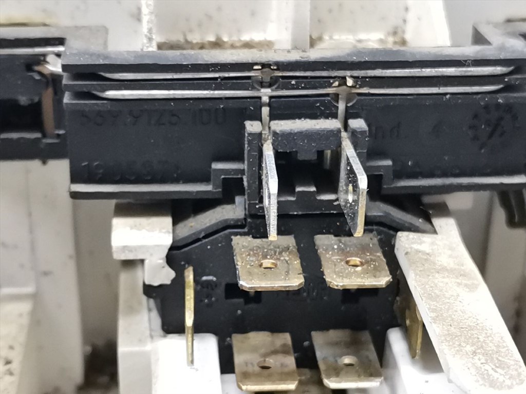 OPEL ASTRA F (56_/ 57_) 1.4 i Fűtéskapcsoló (Nem klímás) #19340# 90360130 9. kép