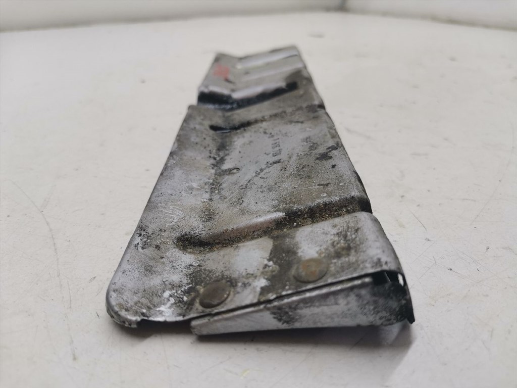 BMW 3 - IV (E46) 316 i Középső Kipufogó Dob Hővédő Lemez #20716# 6. kép