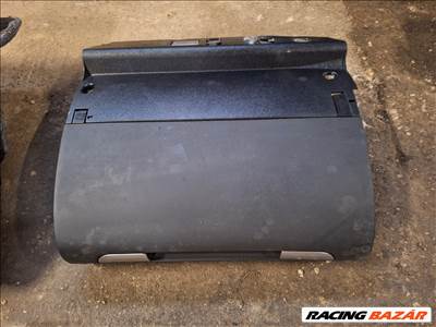 Audi A3 (8P) Kesztyűtartó 