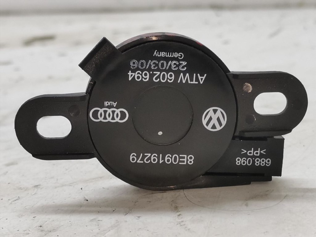 AUDI A4 Avant III (8ED/ B7) 2.0 TDI Tolatóradar Hangszóró #33188# 8E0919279 2. kép