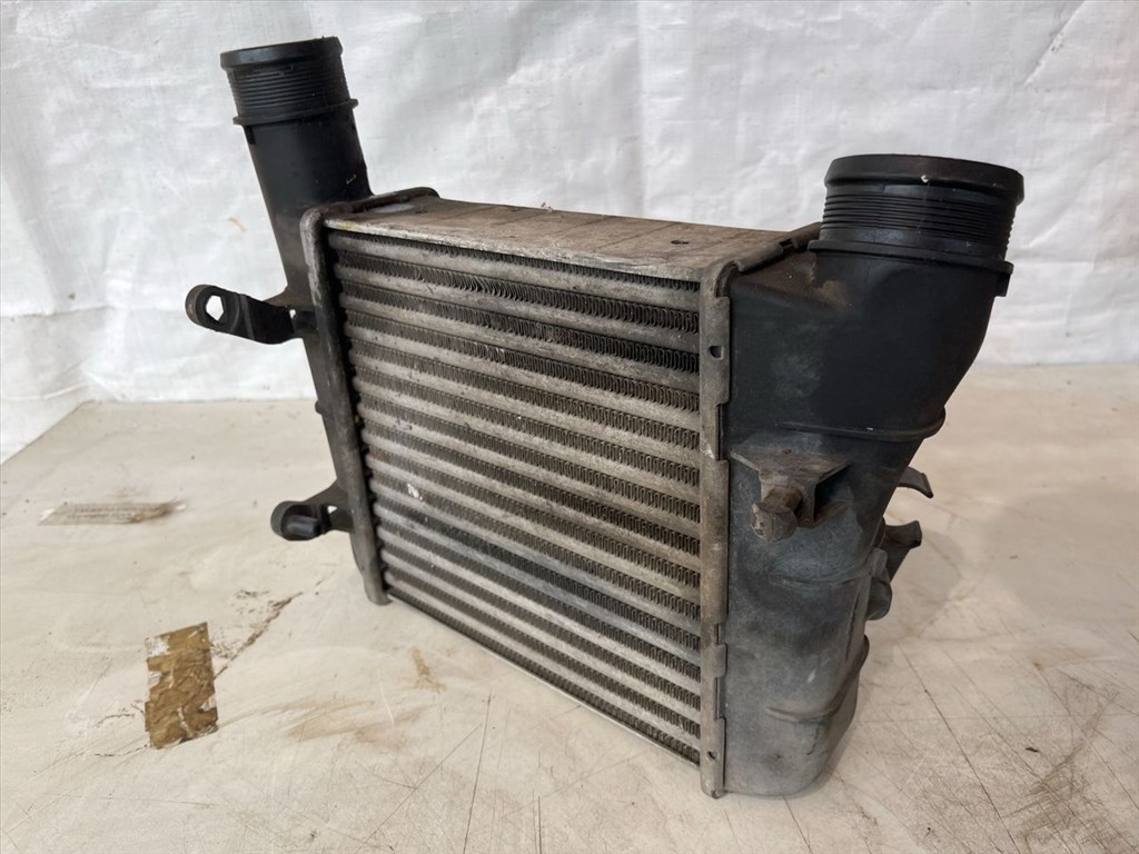 AUDI A4 Avant II (8E5/ B6) 1.9 TDI Intercooler #24868# 8E0145805S 4. kép