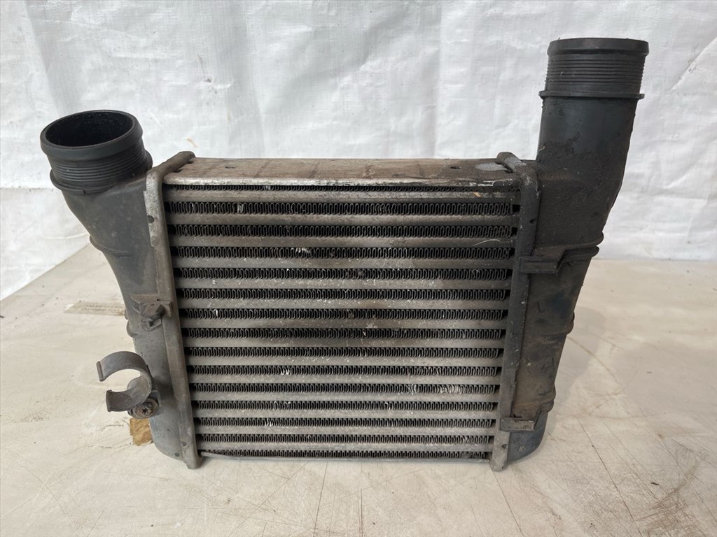 AUDI A4 Avant II (8E5/ B6) 1.9 TDI Intercooler #24868# 8E0145805S 6. kép