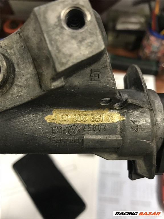 Skoda Octavia I gyújtáskapcsoló + kulcs 4b0905851c 4. kép