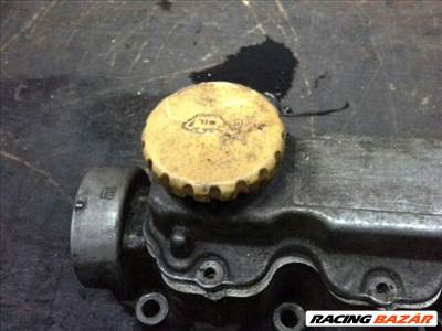 Opel Astra F Olajbeöntő Sapka *78882*