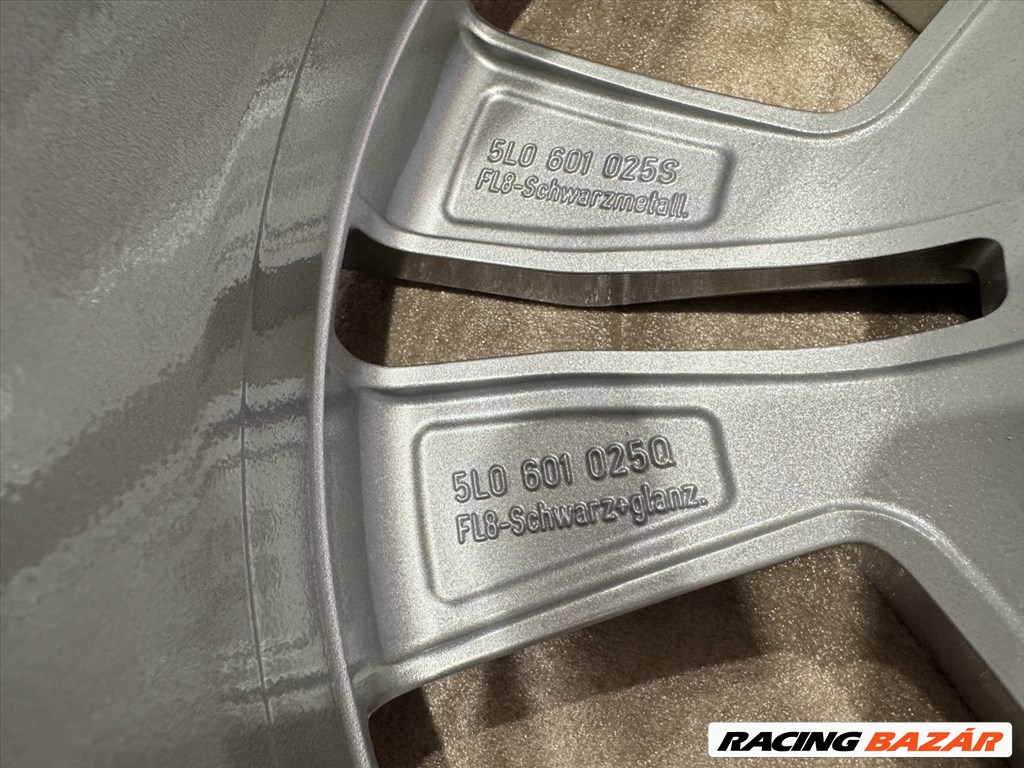 R17 5x112 Original Skoda Yeti 7J ET45 OE 5L0601025L gyári alufelnik felnik 17"  8. kép