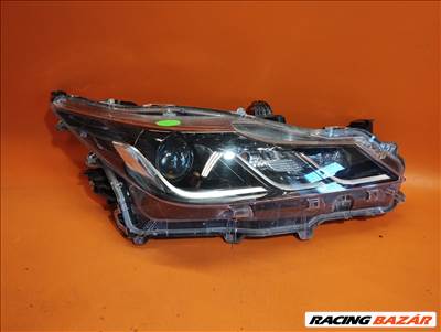 Toyota Corolla E210 jobb halogén lámpa 81110-02T31 (S67.80.219R)
