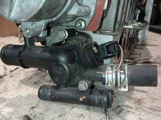 Renault Scénic II Termosztátház *136167* f9q816