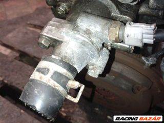 Suzuki Swift II Termosztátház *142665* g13bb