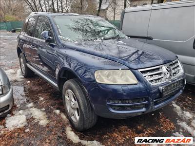 Volkswagen Touareg első sárvédő eladó.