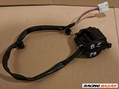 Mazda Premacy (CP) MAZDA PREMACY Bal első Központizár Motor