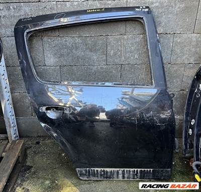 Dacia Sandero I jobb hátsó ajtó fekete (pici horpadás)