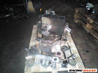 Nissan Primera II Olajbeöntő Sapka *52783*