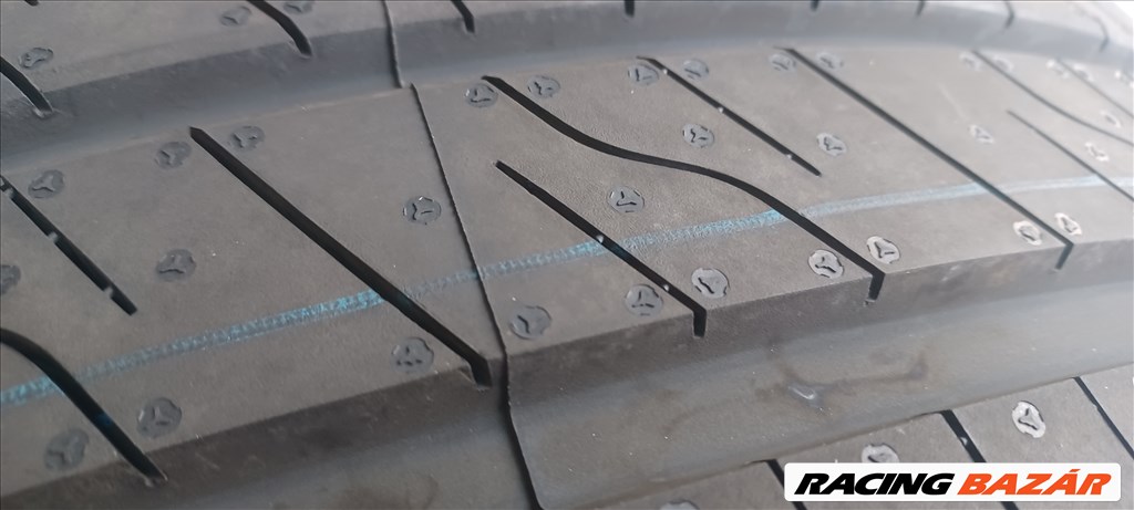 2024-es Good/Year Efficientgrip 235/50 R19 C nyári gumik 180e./4db 2. kép