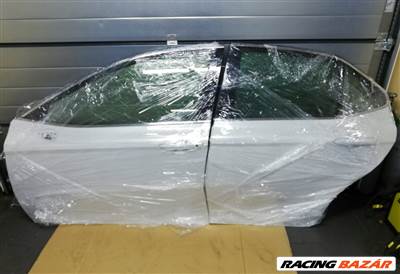 Toyota Camry VIII bal hátsó ajtó 