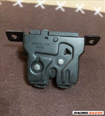 BMW i3 I01 csomagtérajtó alsó zár  51247248075