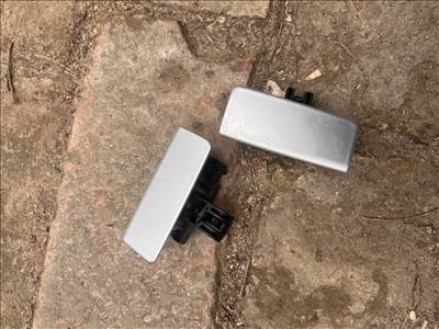 Fiat Grande Punto Kesztyűtartó ajtó nyitó fül