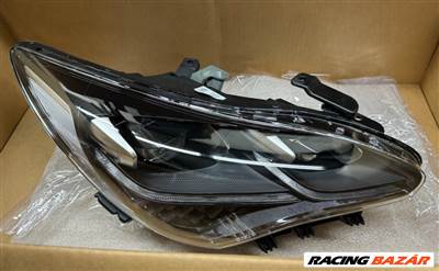 Kia Stinger jobb fényszóró 