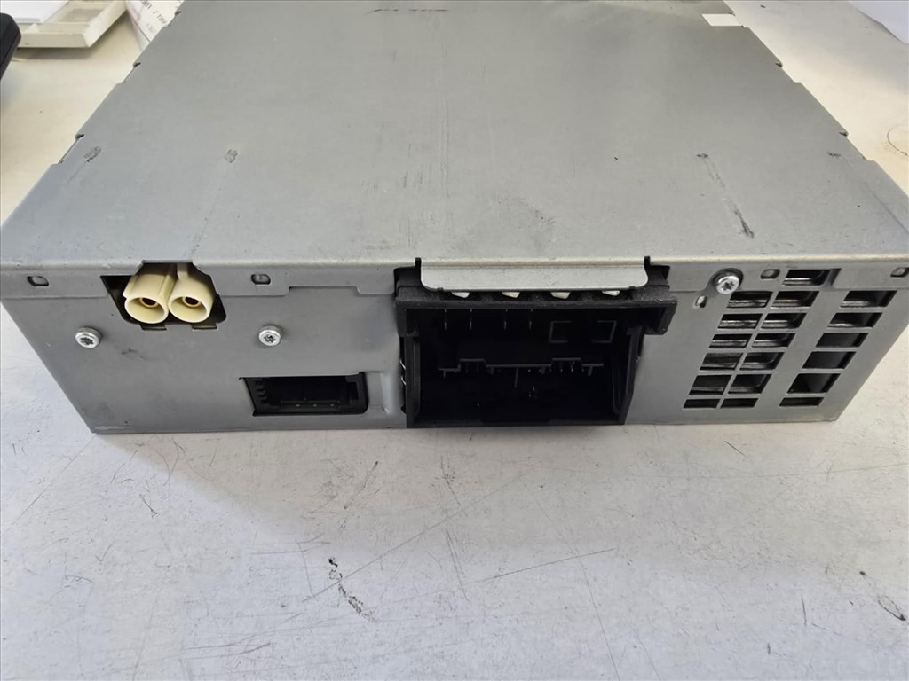 Audi A6 (C6 - 4F) AUDI MMI 3g-hez rádió erősítő 2. kép