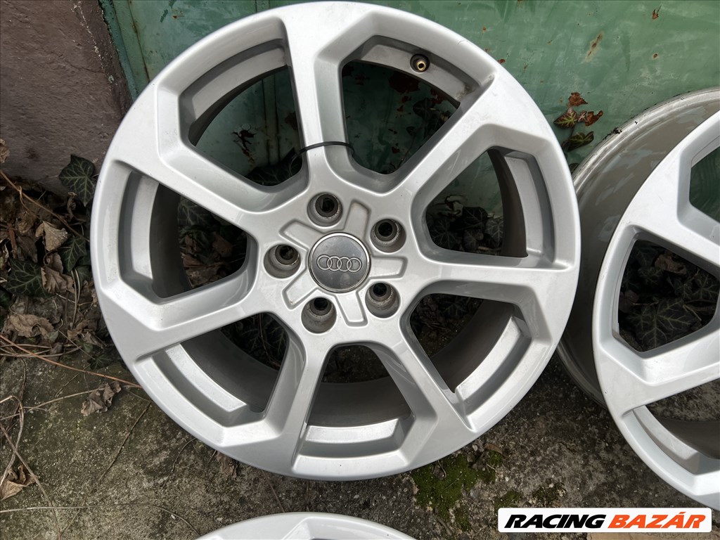 17 Gyari Audi Q2 SQ2 A3 A4 TT Javitas mentes Alufelni garnitura!  81A 601 025 D 7. kép