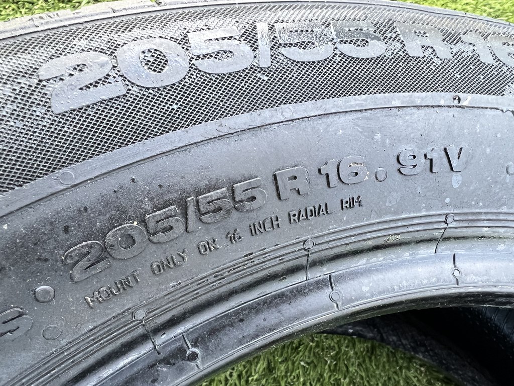 205/55 R16 Continental ContiPremiumContact 2 nyári gumi 6mm 5. kép