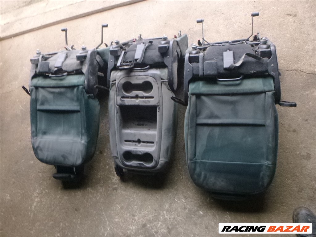 SZEMÉLYAUTÓ HÁTSÓ üléssor   3.  4.  5.  12. kép