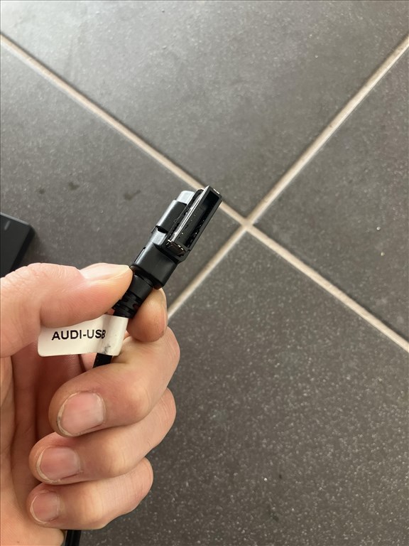 Audi A8 (D4 - 4H) usb és bluetooth modul  4. kép