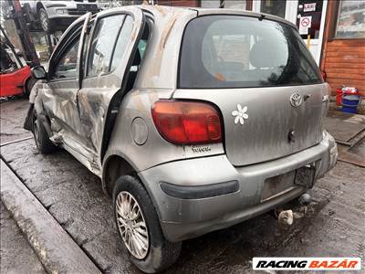 Toyota Yaris 1.0i bontott alkatrészei