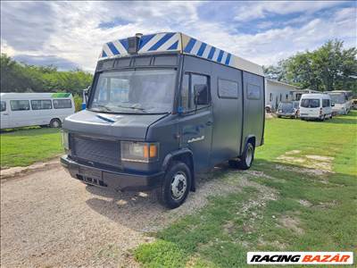 Eladó Mercedes-Benz Mercedes 609D bevetési kocsi csapatszállító