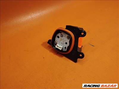 Tesla Model 3 jobb led vezérlő L877071M1 (M.30.218R)