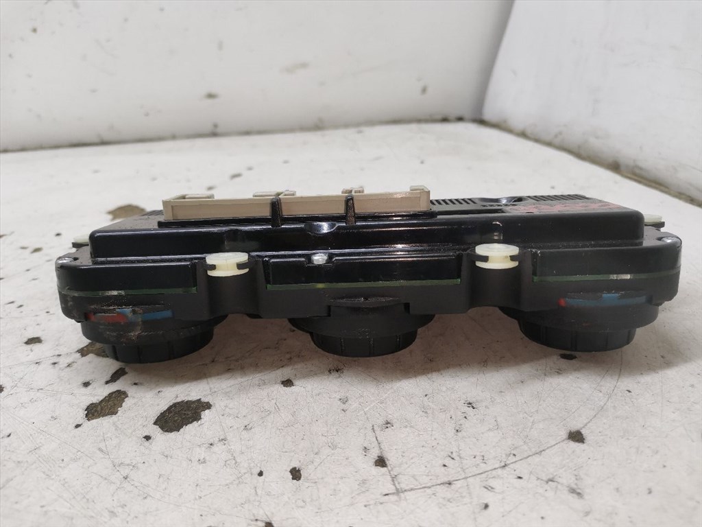 SKODA OCTAVIA II (1Z5) 1.9 TDI Fűtéskapcsoló (digit klímás) #33622# 3. kép