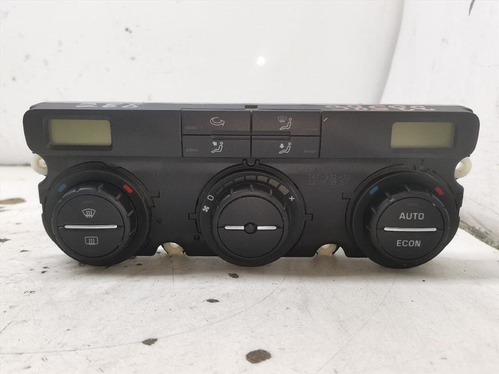 SKODA OCTAVIA II (1Z5) 1.9 TDI Fűtéskapcsoló (digit klímás) #33586# 1Z0907044AB 1. kép