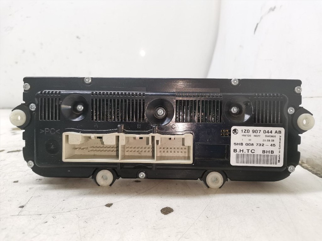 SKODA OCTAVIA II (1Z5) 1.9 TDI Fűtéskapcsoló (digit klímás) #33586# 1Z0907044AB 2. kép