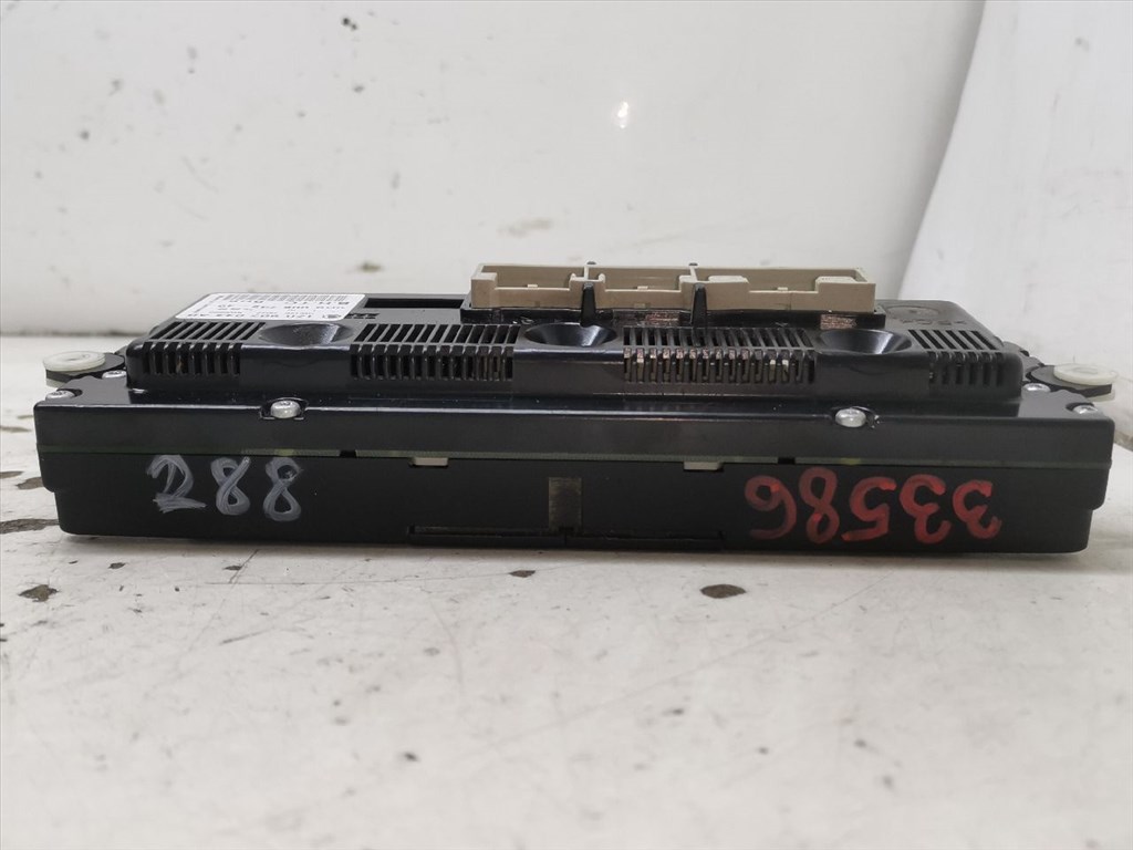 SKODA OCTAVIA II (1Z5) 1.9 TDI Fűtéskapcsoló (digit klímás) #33586# 1Z0907044AB 5. kép