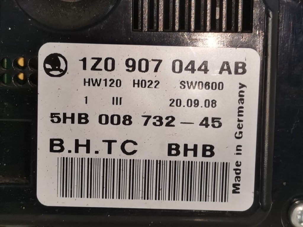 SKODA OCTAVIA II (1Z5) 1.9 TDI Fűtéskapcsoló (digit klímás) #33586# 1Z0907044AB 7. kép